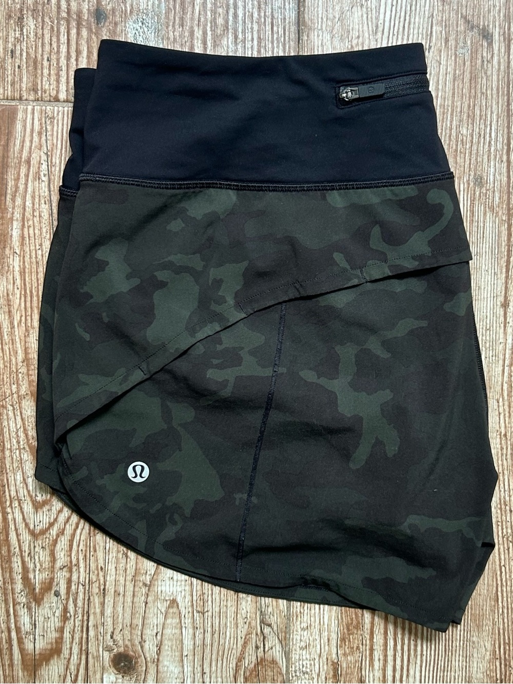 Lululemon Speed Up Short Long / Incognito Camo Multi Gator Green Black / 10 Tall - Picture 4 of 10